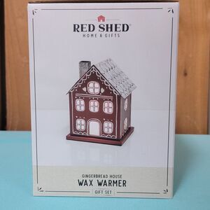 ​Red Shed Gingerbread House Electric Wax Warmer Gift Set - Pomegranate Yule Mule